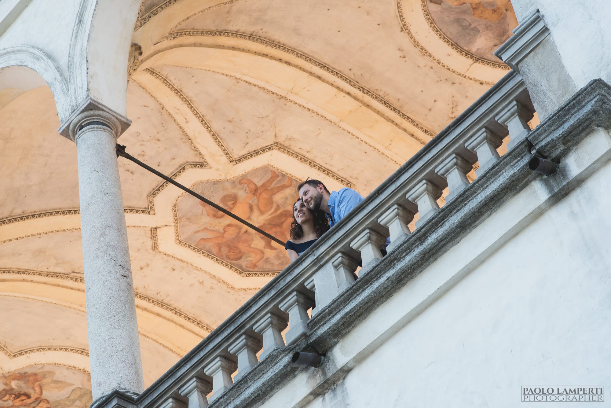 Engagement Palazzo Arese Borromeo varese saronno como milano servizio fotografico prematrimoniale ritratti intimo romantico moderno artistico creativo photographer lamperti