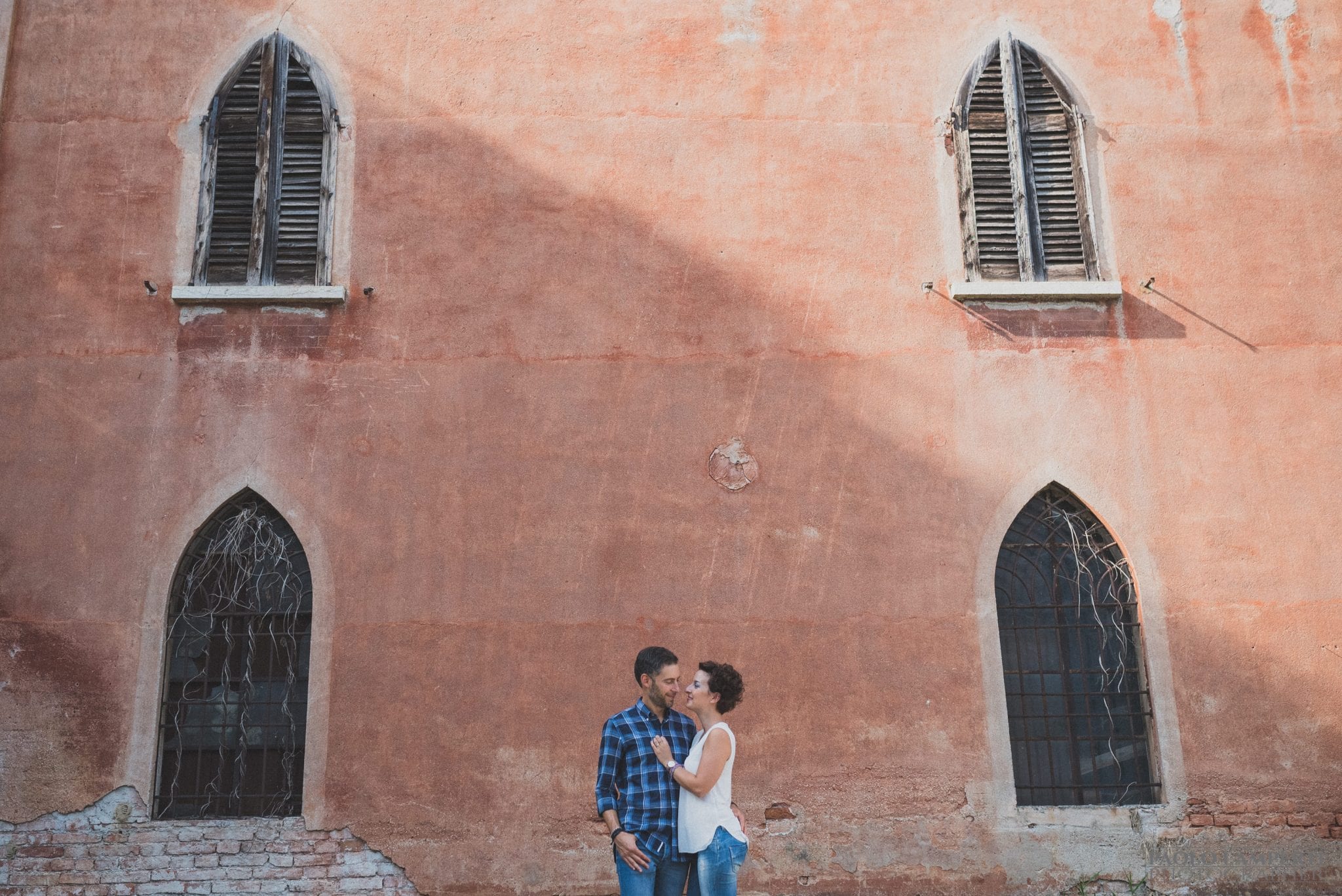 Intimo Engagement Castello Padernello varese saronno como milano servizio fotografico prematrimoniale ritratti intimo romantico moderno artistico creativo photographer lamperti