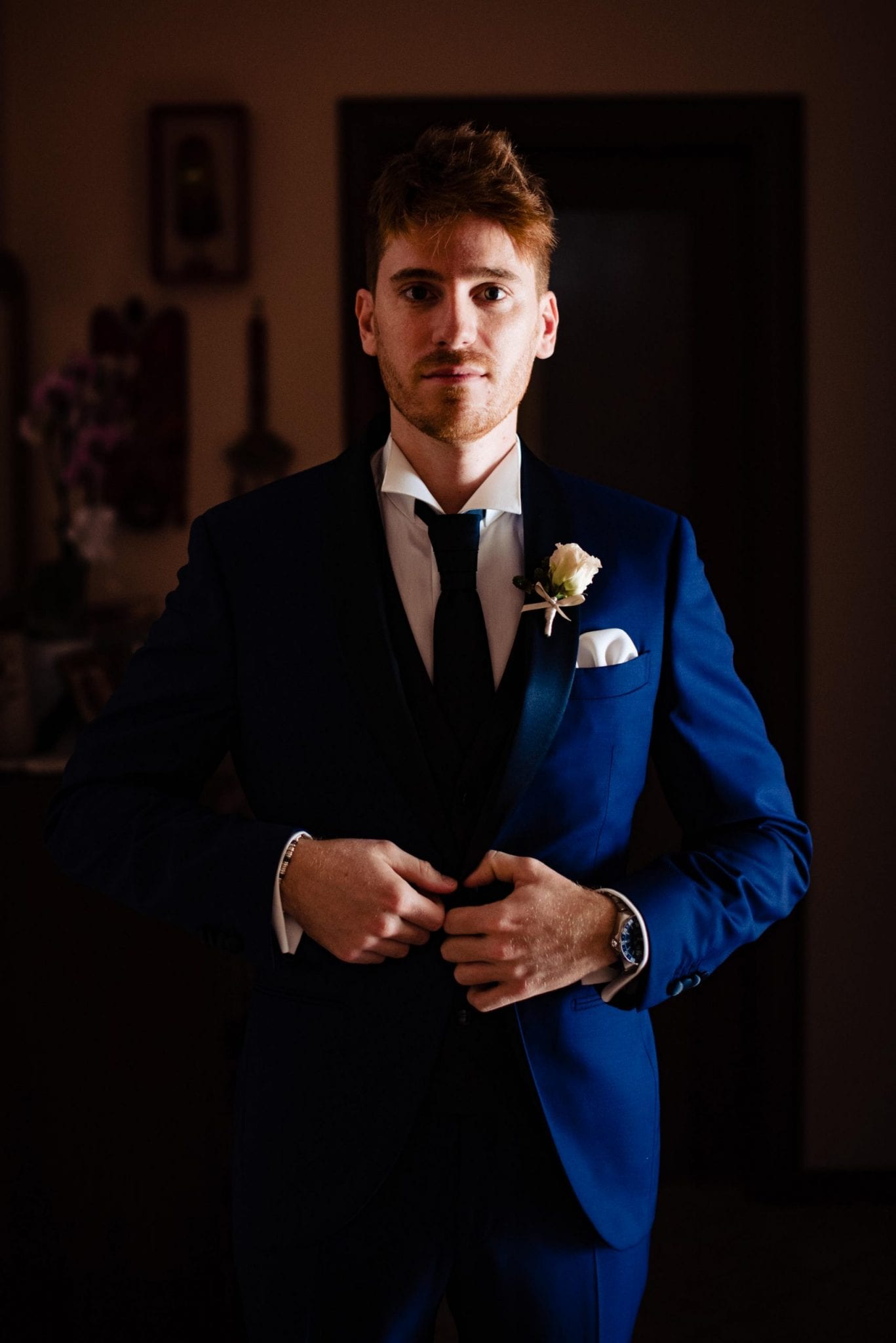 Paolo Lamperti Fotografo Elegante Matrimonio Tenuta La Quassa preparazione sposo