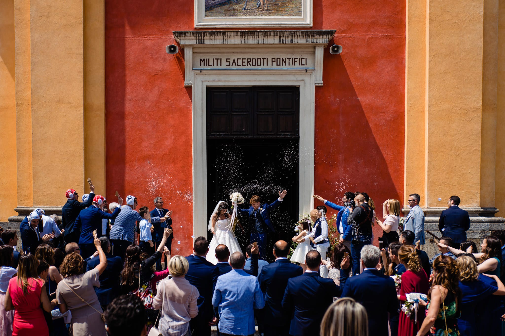 Paolo Lamperti Fotografo Elegante Matrimonio Tenuta La Quassa Cerimonia lancio riso